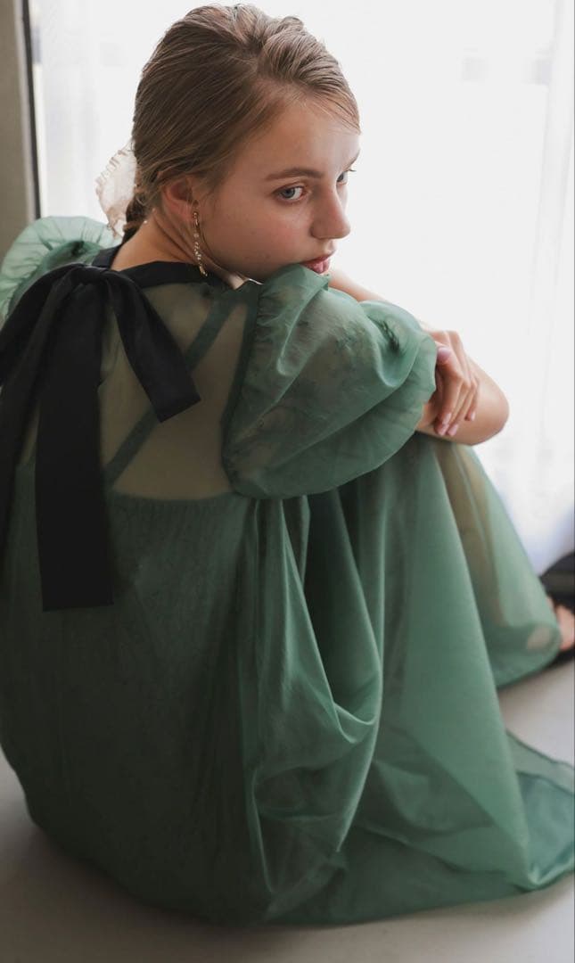 Shizu 　★新品タグ付き★iNFINE Aラインシアードレス 結婚式