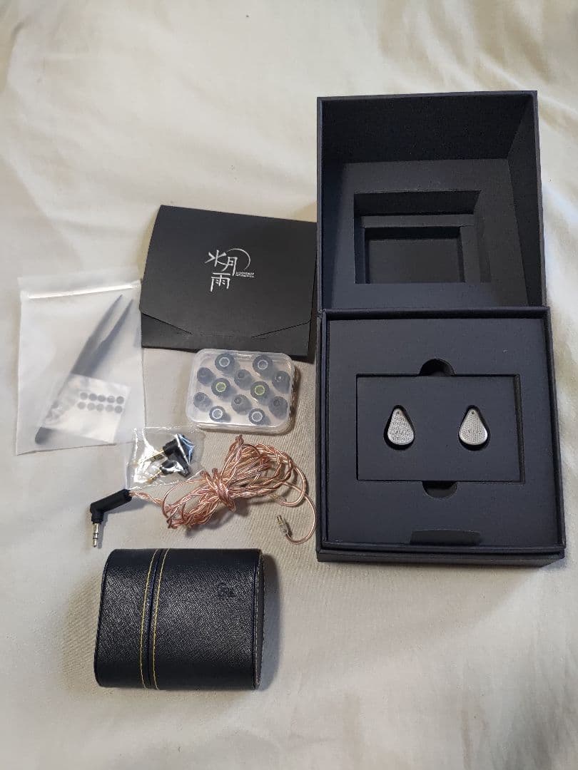 水月雨　moondrop　VARIATIONS　イヤホン　有線