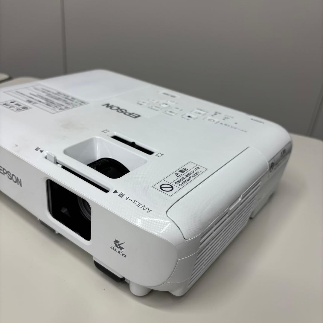 EPSON プロジェクターEB-S05　ランプ155時間
