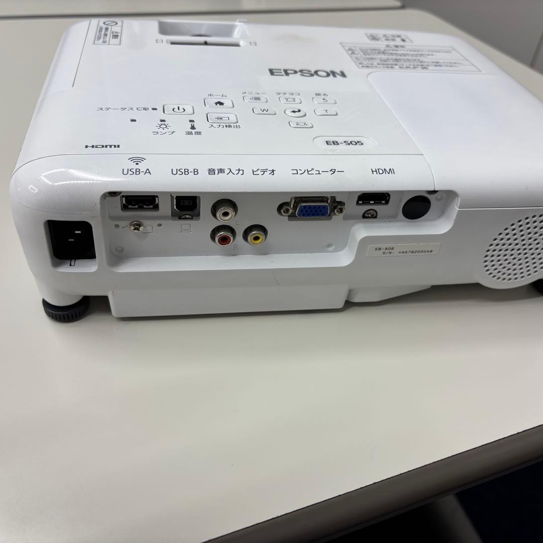 EPSON プロジェクターEB-S05　ランプ155時間