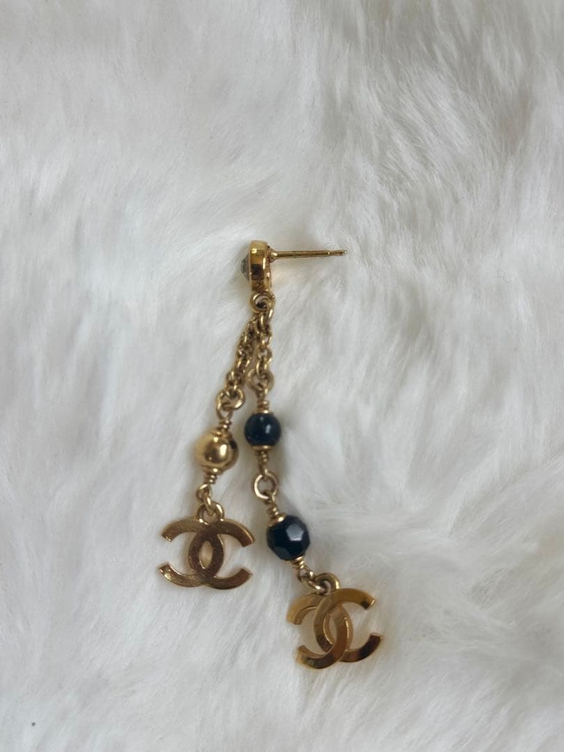 ⚠️年末セール⚠️ CHANEL ゴールド ブラック ピアス(片耳用)