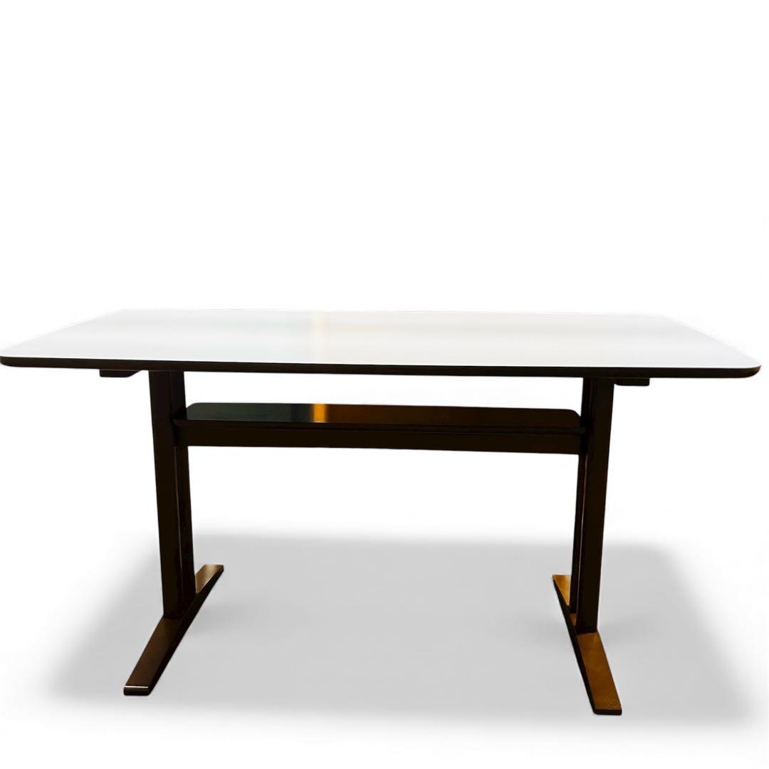 カリモク60+ カフェテーブル1200 T36420HW高級感あるモダンデザイン