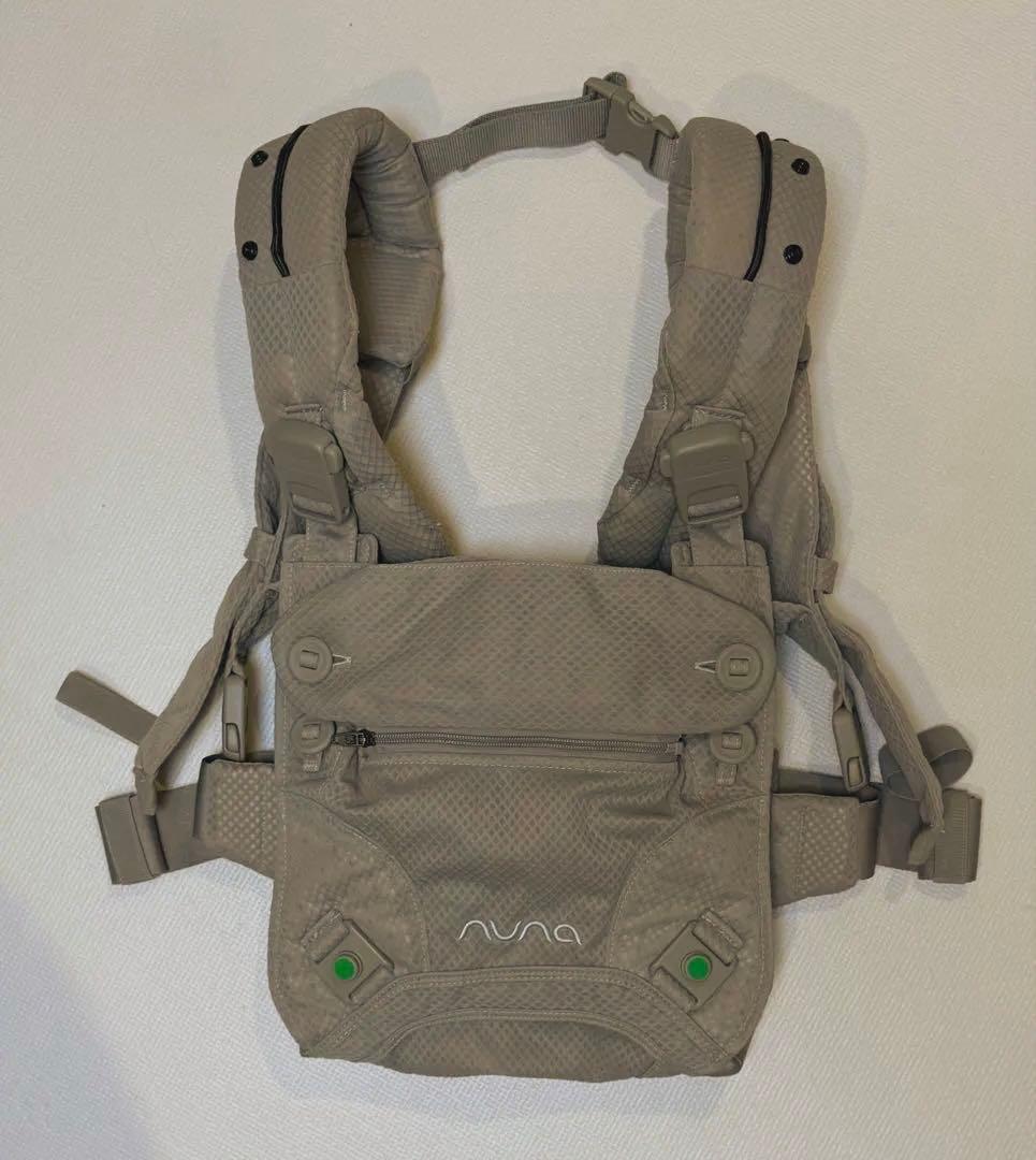 stardustparade【美品・希少】nuna 抱っこ紐