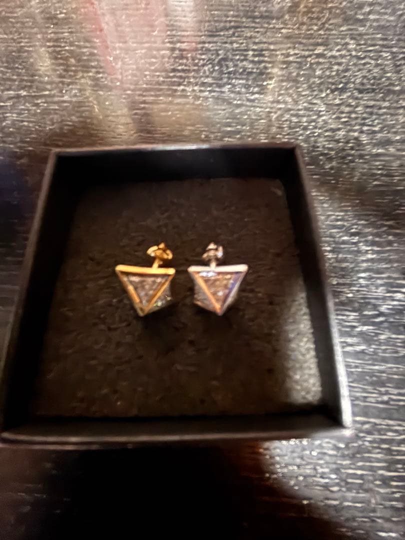 アヴァランチ　10K ダイヤモンドピアス