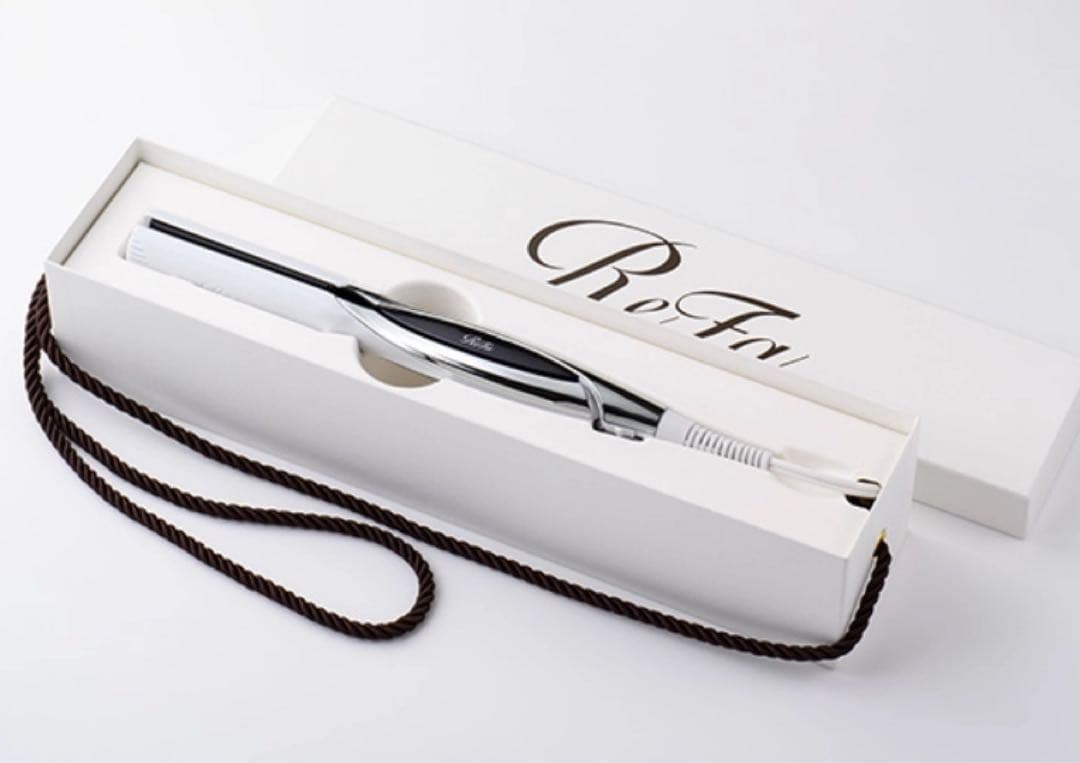【新品未使用】ReFa リファビューテック　ストレートアイロン