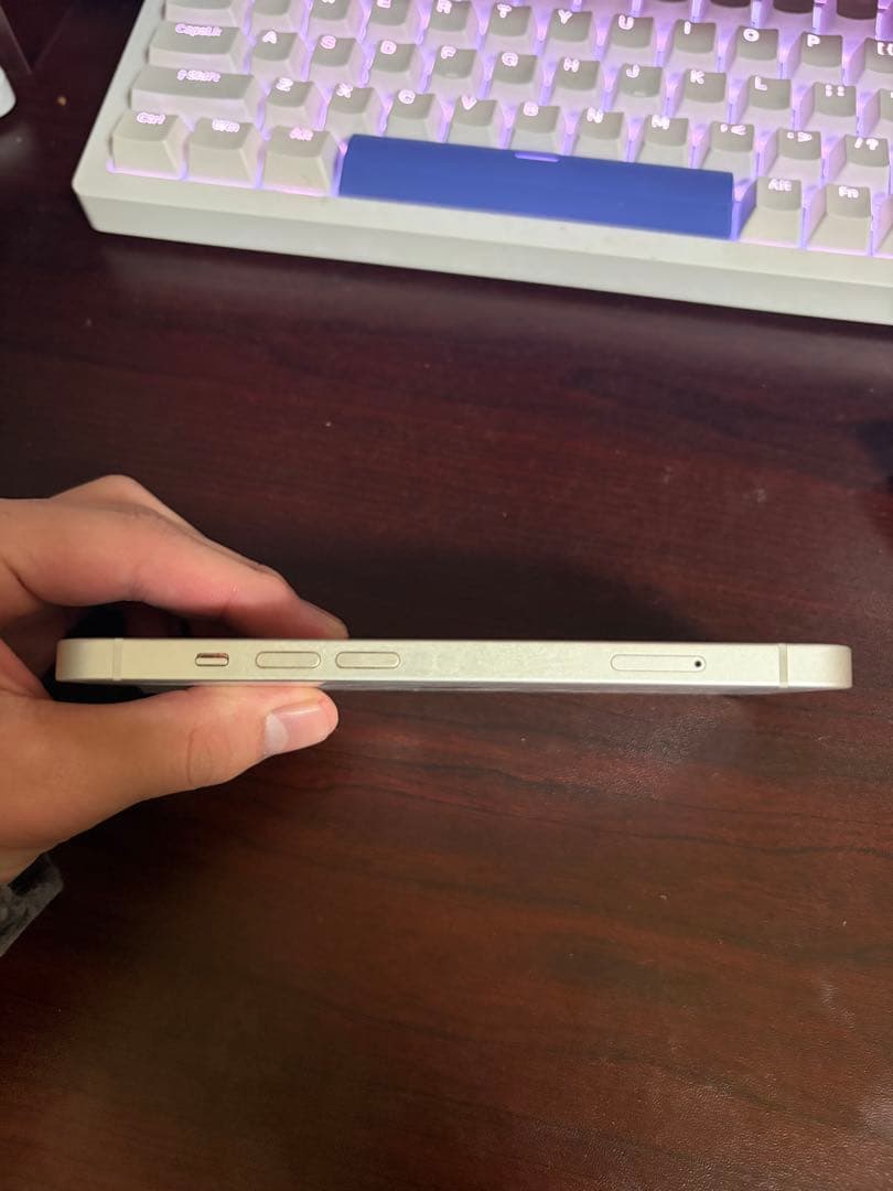 iPhone13 128GB ホワイト 本体