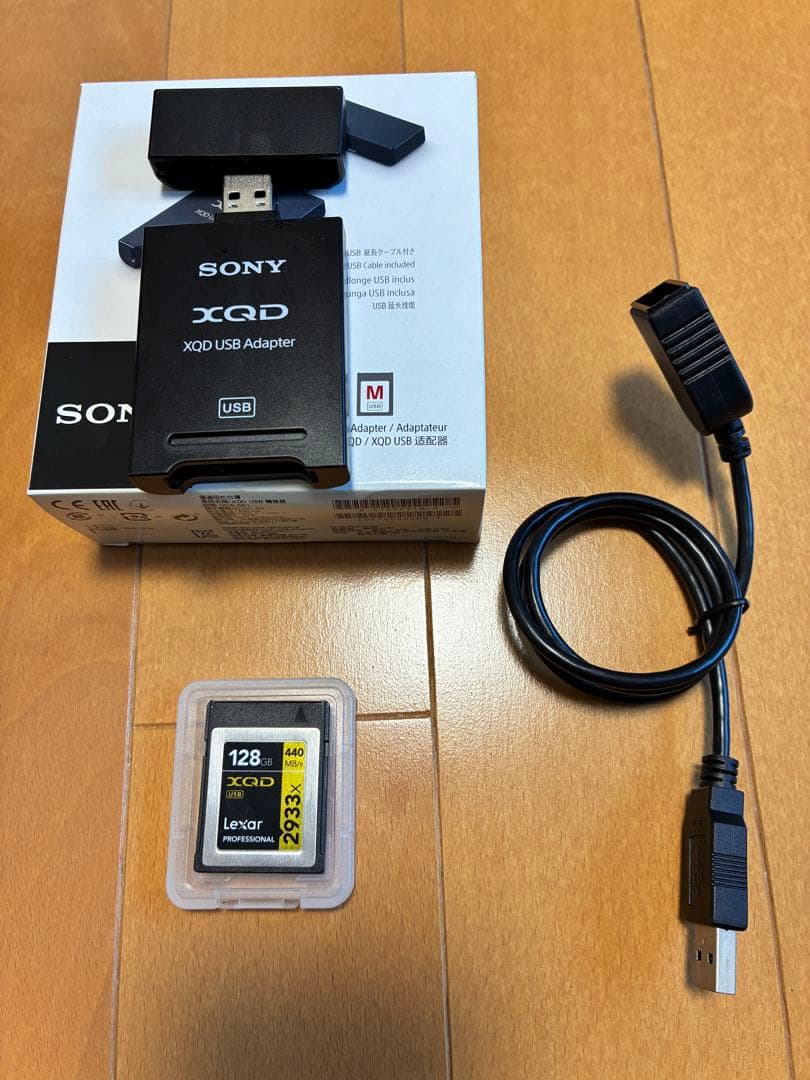 SONY XQD USBアダプターとLexar レキサー　128GB XQD