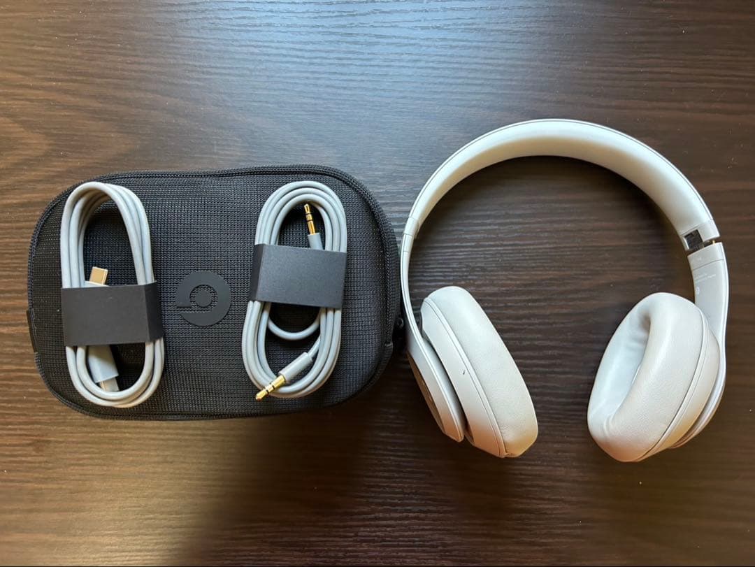 Beats Studio Pro Wireless ヘッドホン ケースコード付