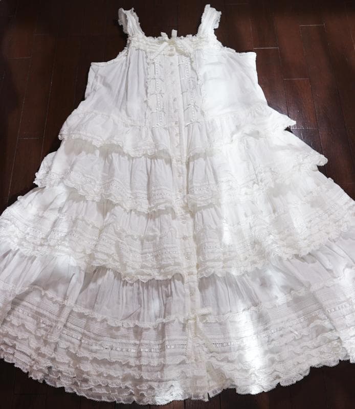 ピンクハウス♡綿ローンの段々フリル♡サテンリボンデザインのキャミソールワンピース