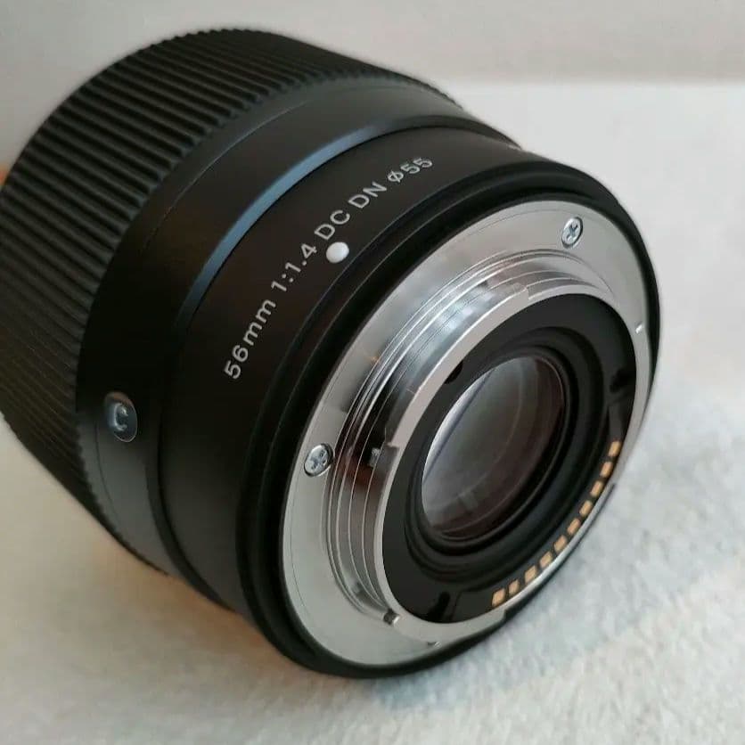 【美品】 SIGMA 56mm F1.4 フジXマウント箱なし 保護フィルター付