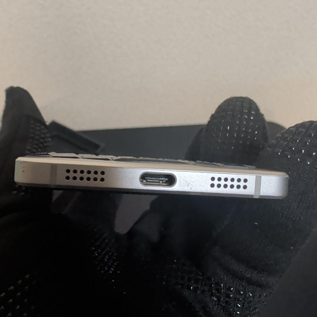 【期間限定値下げ】BlackBerry KEY2 BBF100-8