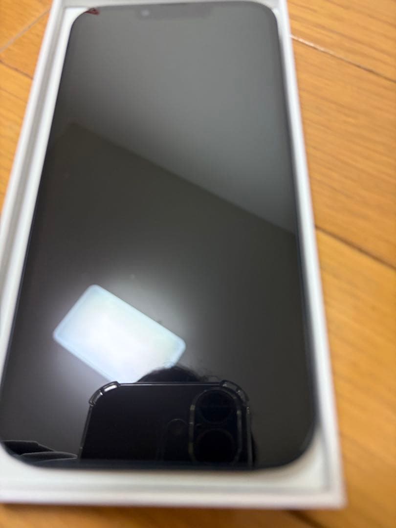 iPhone 13 256GB 充電100% SIMなし