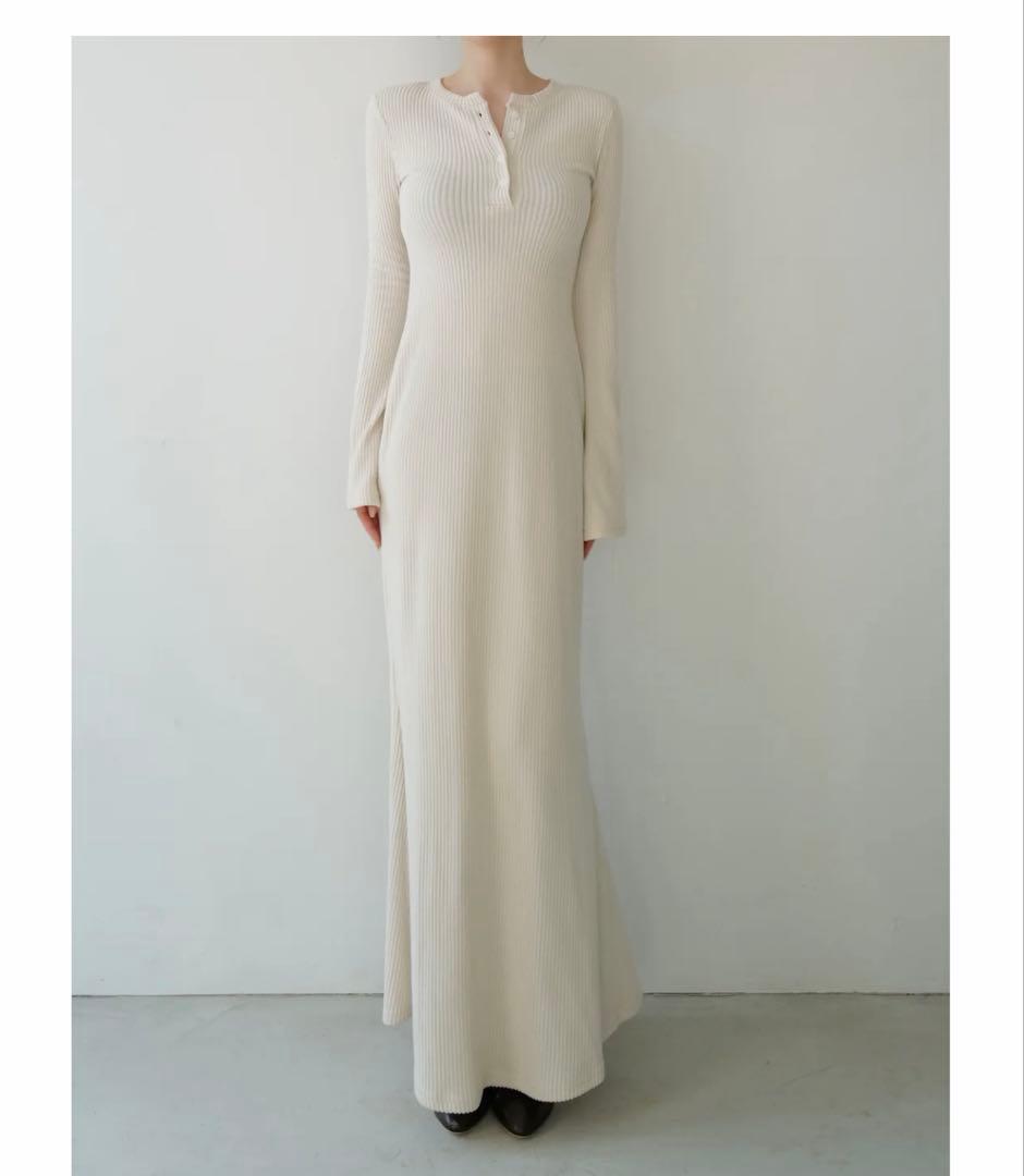 maison celon　bell sleeve wool dress