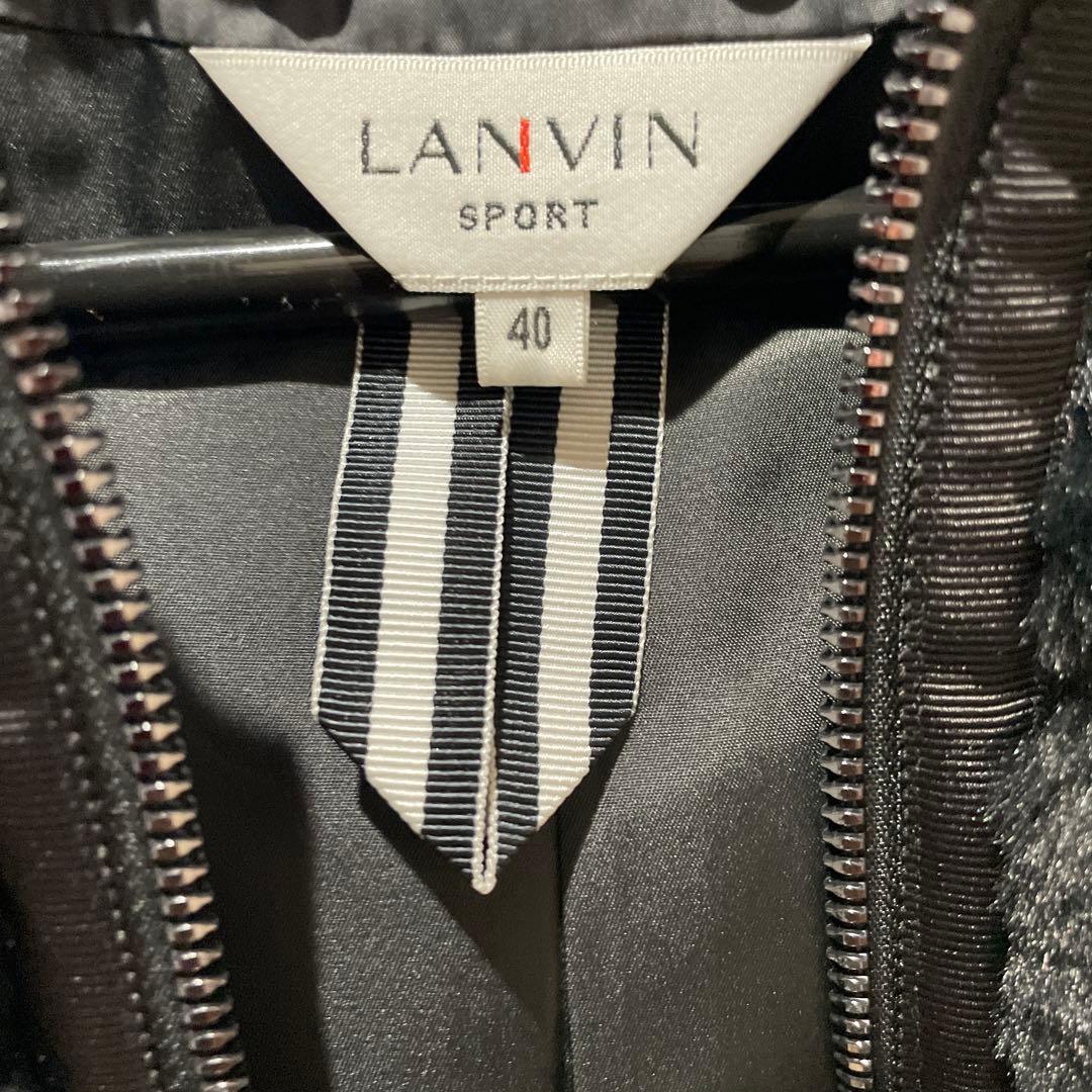 本日限りフード付き黒ファーベスト　40