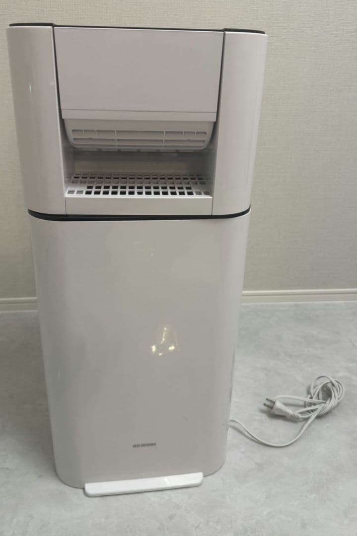 除湿機 衣類乾燥 13畳 サーキュレーター付き 除湿量5L IJD-I50