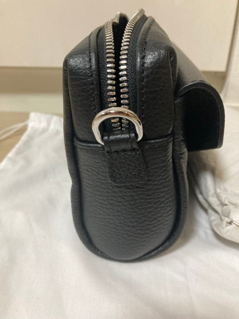 GIANNI CHIARINI ブラック　ショルダーバッグ ジャンニキャリーニ