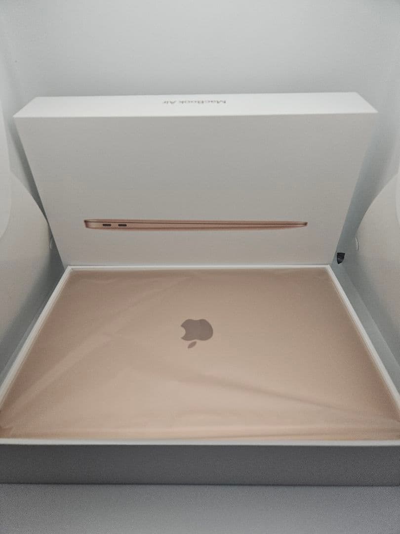 MacBook Air M1 8GB 13インチ 512GB ゴールド