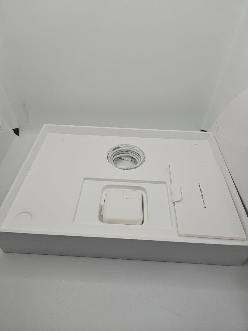 MacBook Air M1 8GB 13インチ 512GB ゴールド