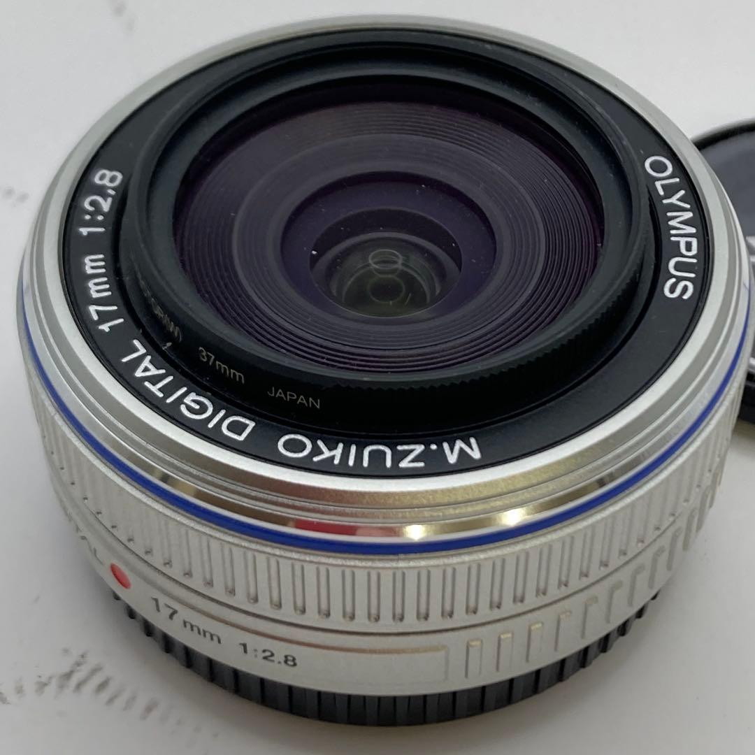 OLYMPUS M.ZUIKO DIGITAL 17mm f2.8 シルバー