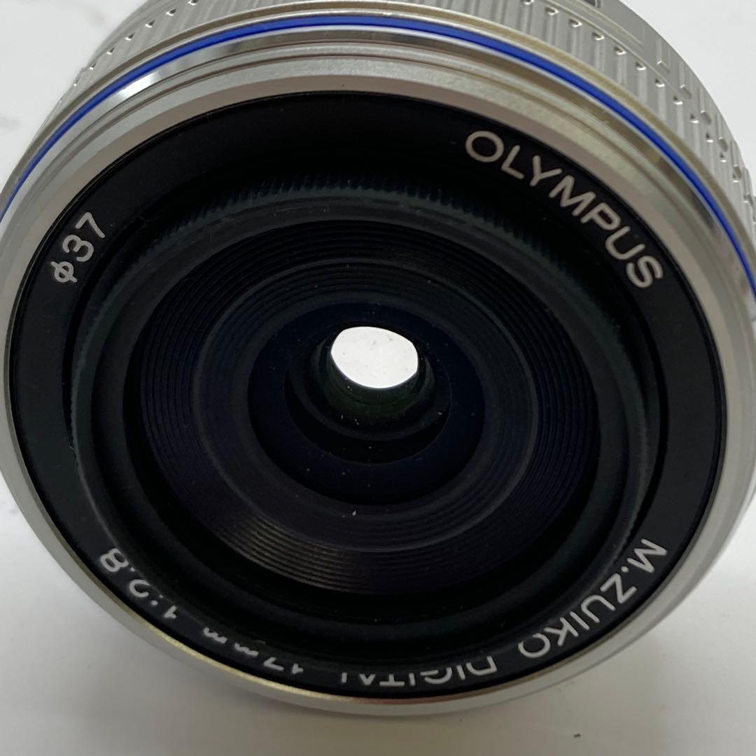 OLYMPUS M.ZUIKO DIGITAL 17mm f2.8 シルバー