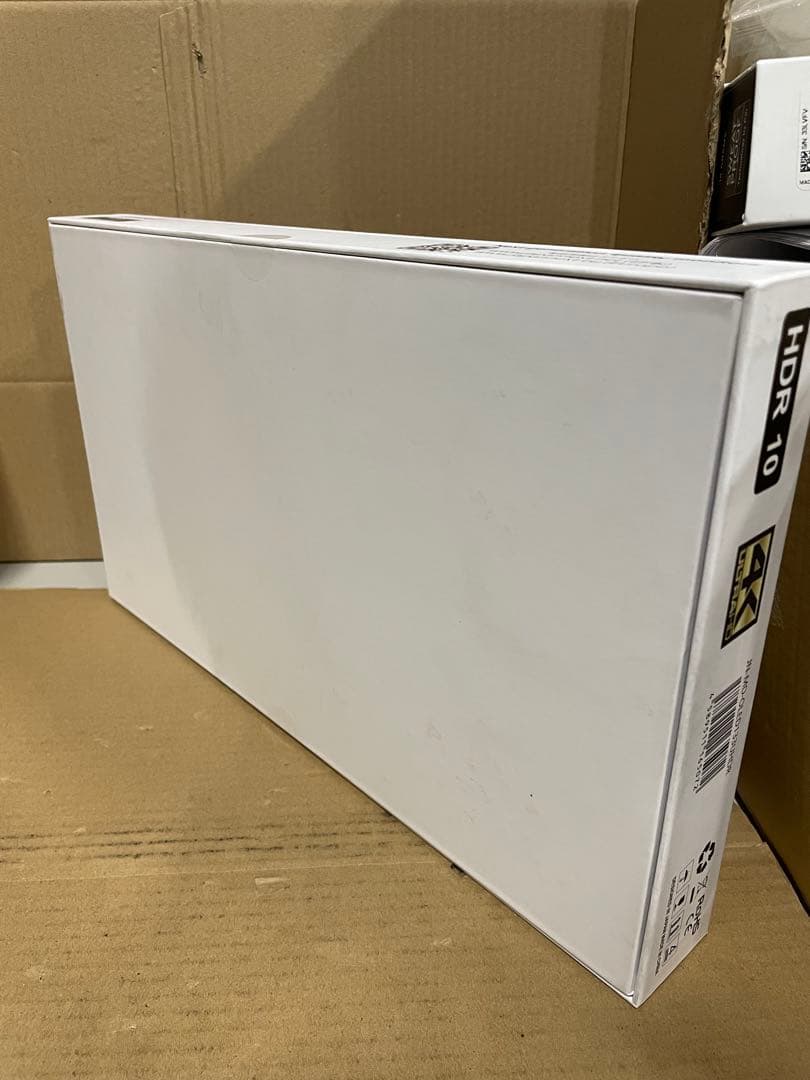 JAPANNEXT製 13.3インチ モバイルモニター 4K OLED