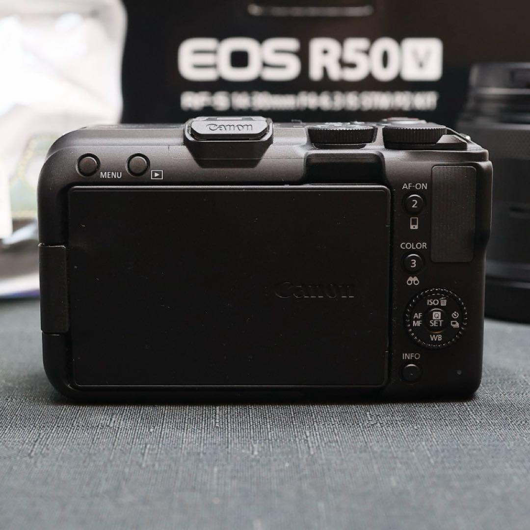 nnn様【美品】EOS R50V (購入時期2025/9)