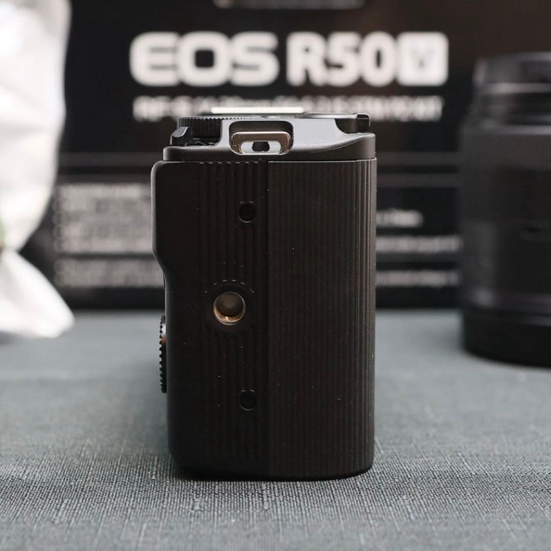 nnn様【美品】EOS R50V (購入時期2025/9)