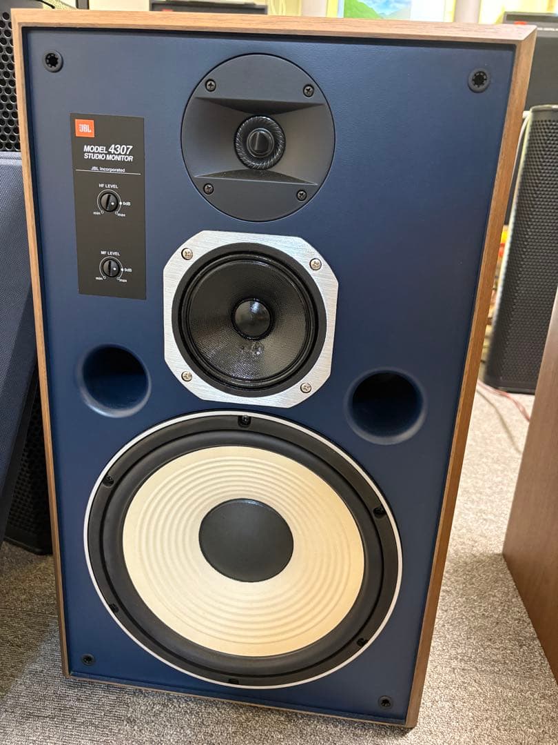 JBL 4307 フロアスタンディングスピーカー(ペア)
