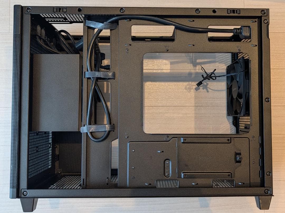 ASUS AP201 PRIME TG CASE ブラック PCケース