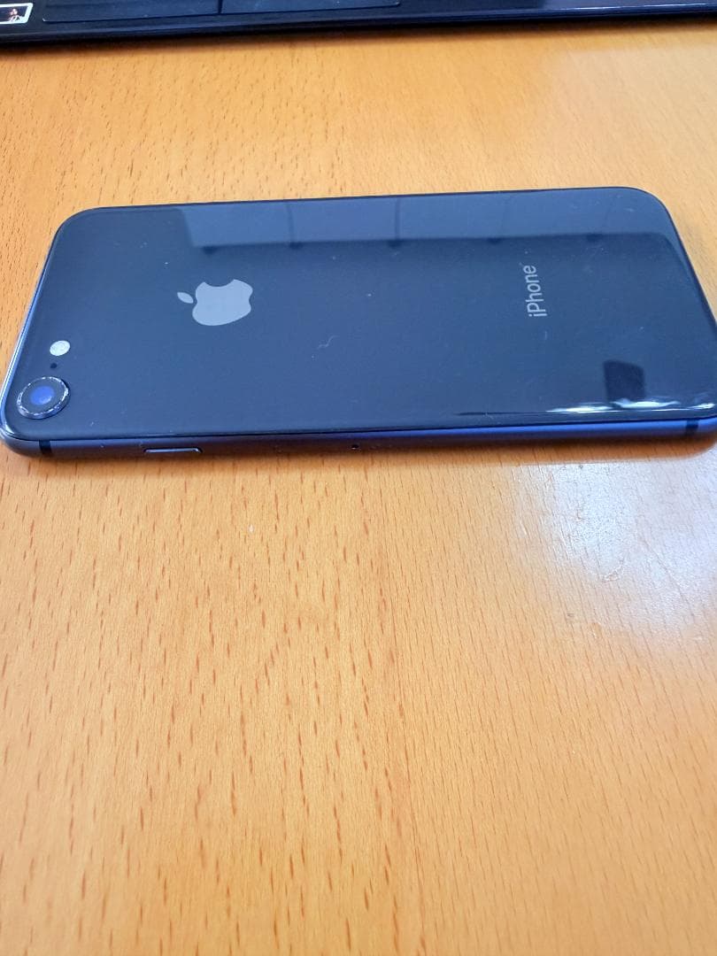 Apple iPhone 8 64GB SIMロックなし