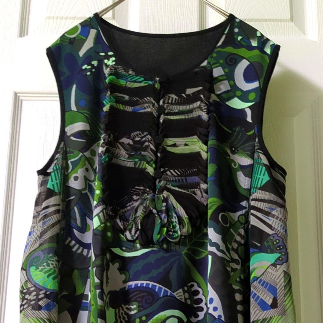 TOKUKO 1er VOL　トクコ　チュニック　鳥さん　羽根　黒✕緑・青系