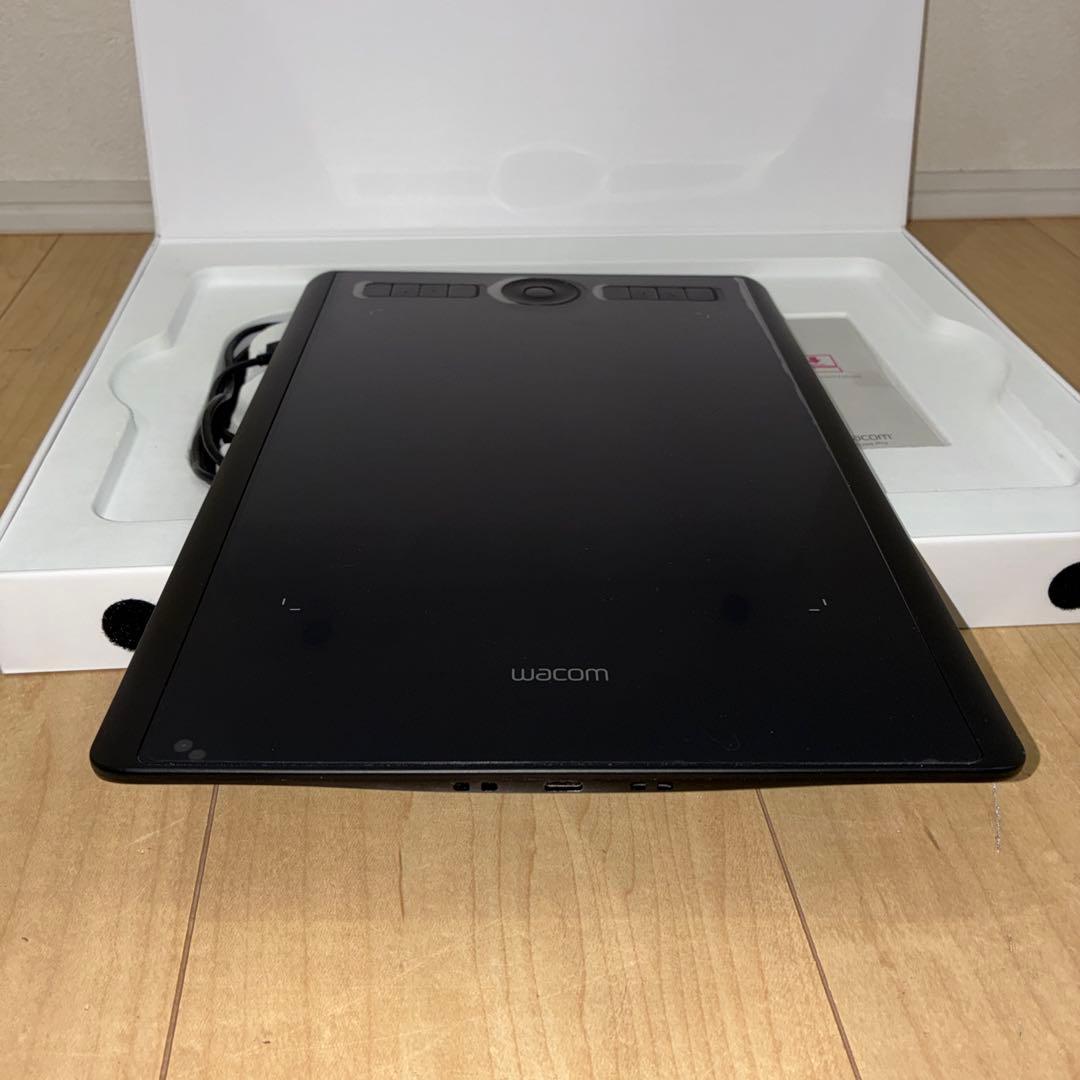 【美品】wacom ワコム Intuos Pro ペンタブレット PTH-660