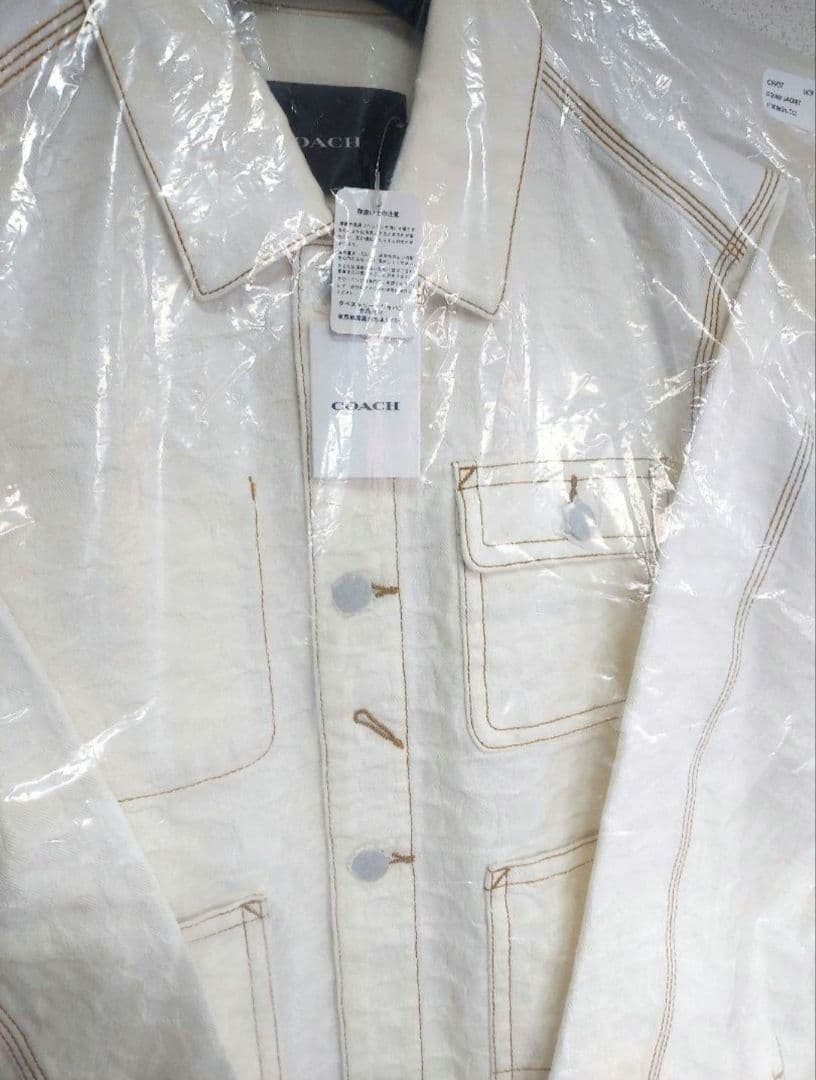 新品！COACH　シグネチャー　ホワイトデニムジャケット　M(US)L-XL相当