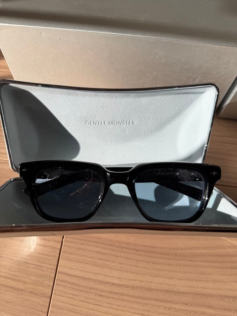 GENTLE MONSTER Fata 01(BL) サングラス　ブルーグラス