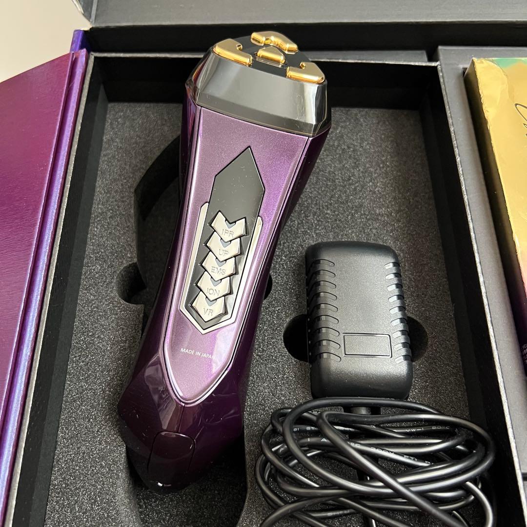 the Vzusa メデューサ ロイヤルパープル