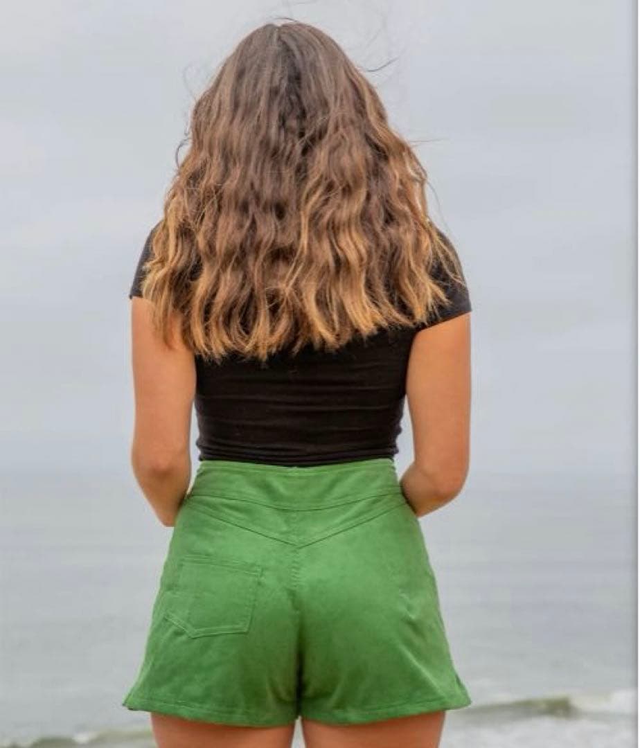 【一点物】　seea 緑色ショートパンツ ウエスト紐付き　M 新品未使用　値下中