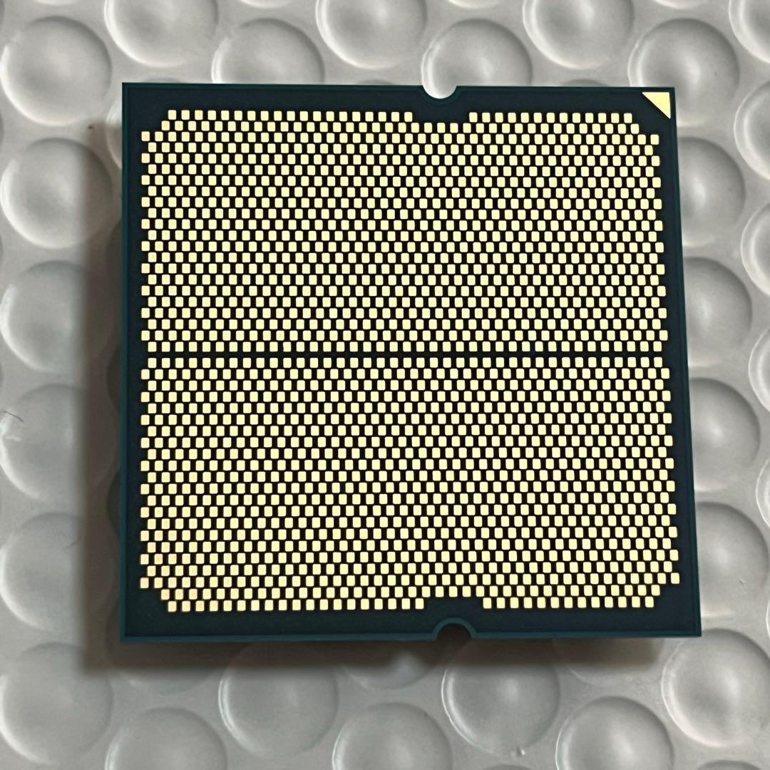 AMD Ryzen 7 9700X 極美品