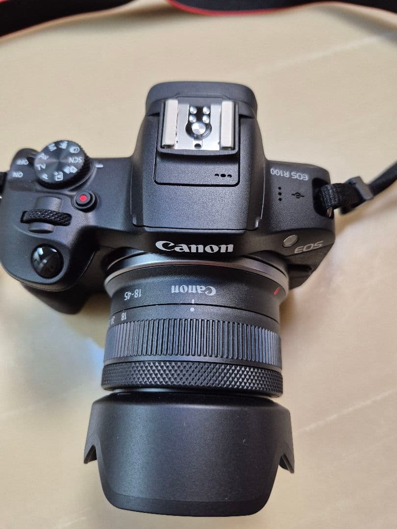 デジタルカメラ EOS R100