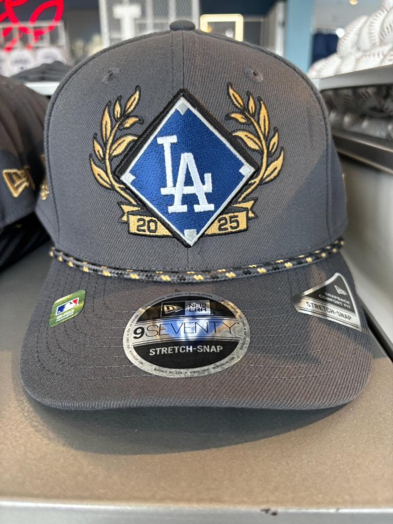 【海外限定】ドジャース 2025 プレーオフ限定 9SEVENTY ワンサイズ