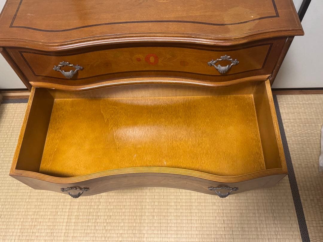 イタリア製3段チェスト 象嵌 猫脚 アンティーク