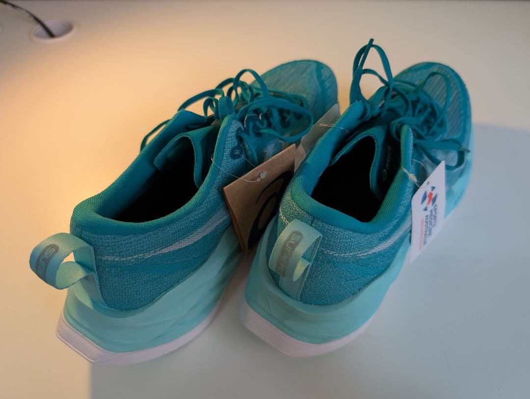 【新品、未使用】アシックス　スーパーブラスト2　27cm