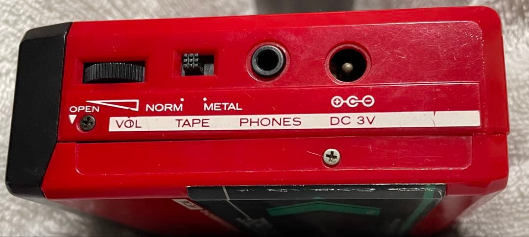 HITACHI カセットプレーヤー　CP-22　ポータブル　ジャンク品