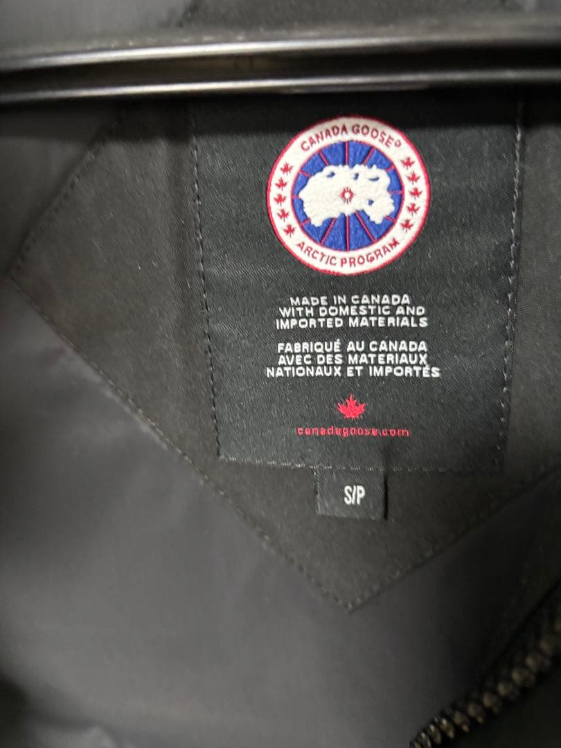   カナダグース　ダウンベストS