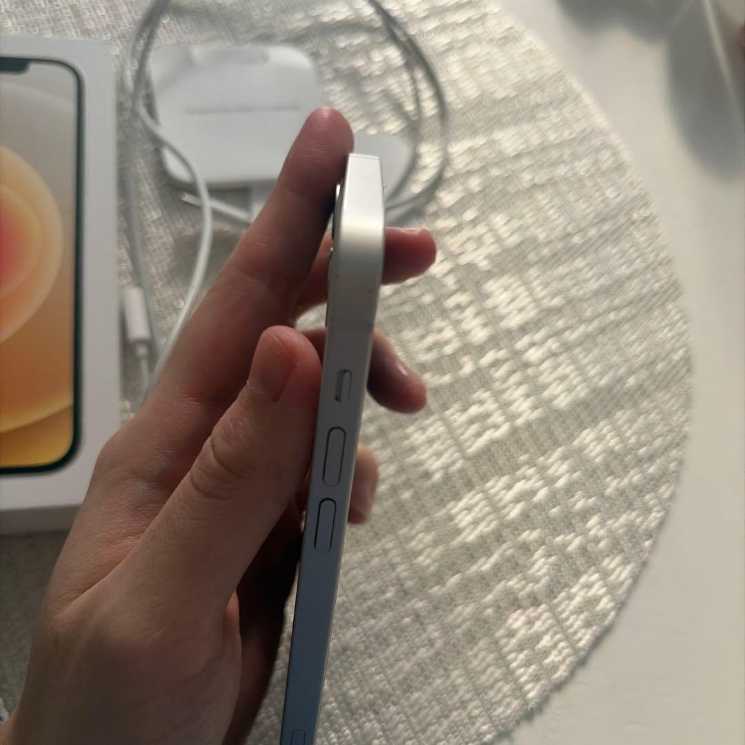 Apple iPhone 12 ホワイト 本体 128gb