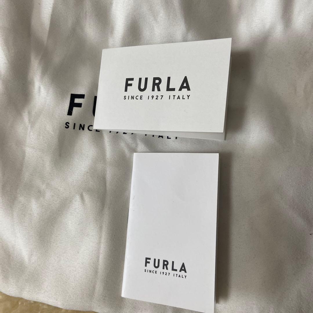 FURLA エッセンシャル s レザークラッチバッグ