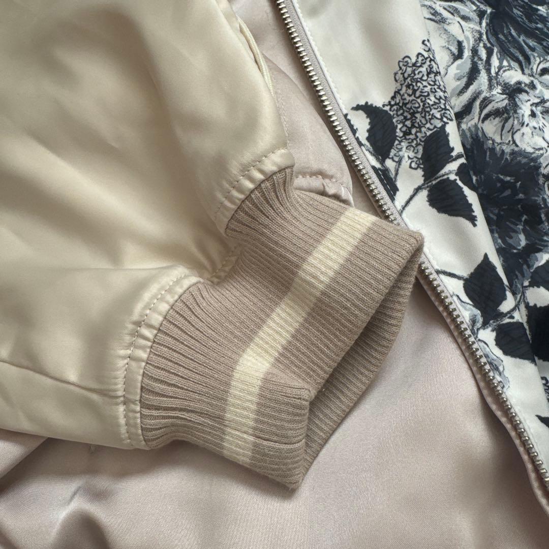 LILYBROWN花刺繍 ベージュ スカジャン