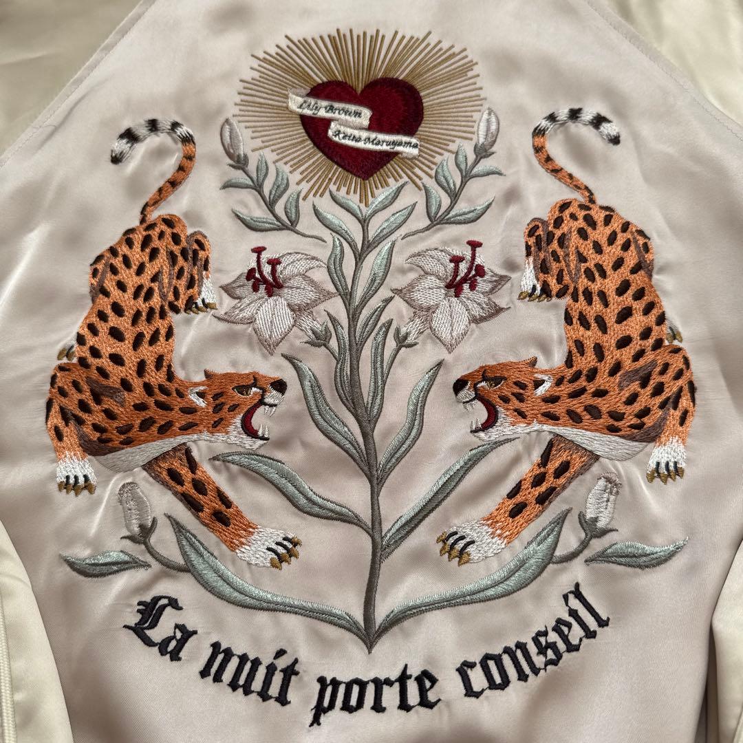 LILYBROWN花刺繍 ベージュ スカジャン