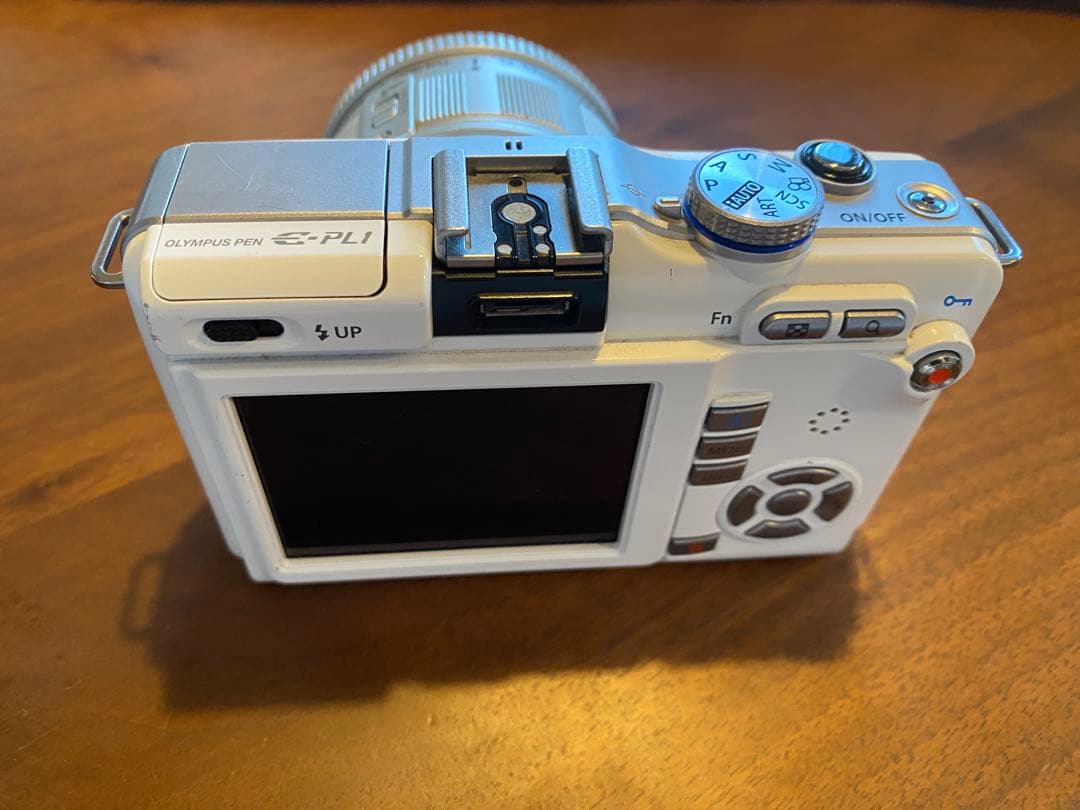 OLYMPUS E-PL1 14-42mmレンズキット