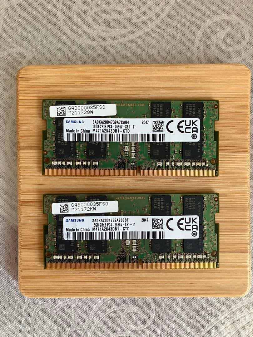 Samsung製DDR4 16GBメモリ2枚　計32GB、PC4-2666V規格