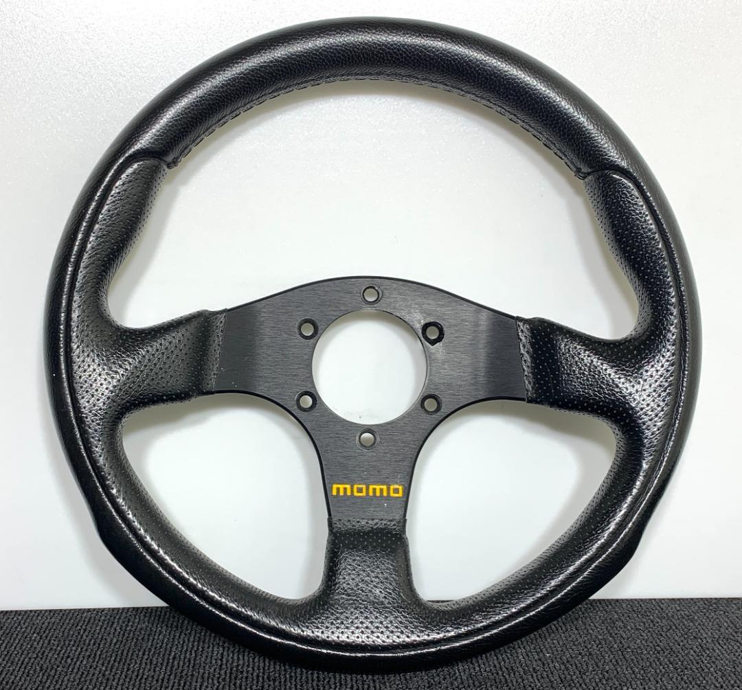モモ ティーム ステアリング 30パイ 小径モデル 美品 現行モデル ネジ付き